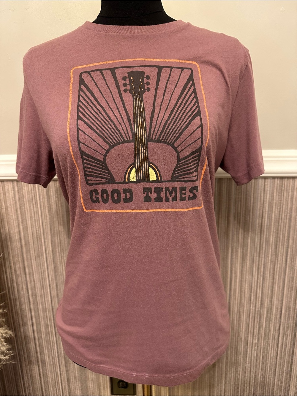 Old Navy Good Times Guitar Graphic Tee Mauve Purple Size Small
